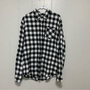 NWOT Men’s VSTR Black & White Button Down Plaid Flannel
